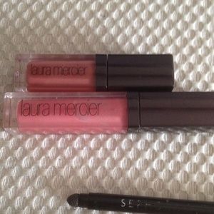 Laura Mercier and makeup bundle