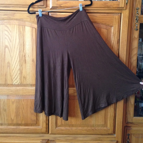 ☀️ Flowy capris !