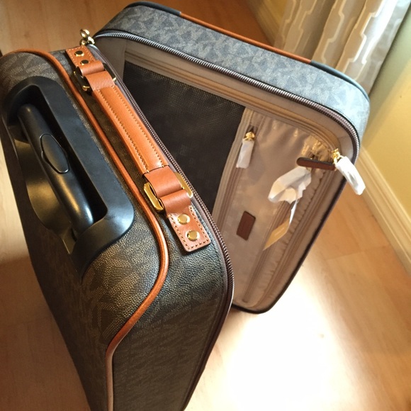 Michael kors travel trolley addt'l pics