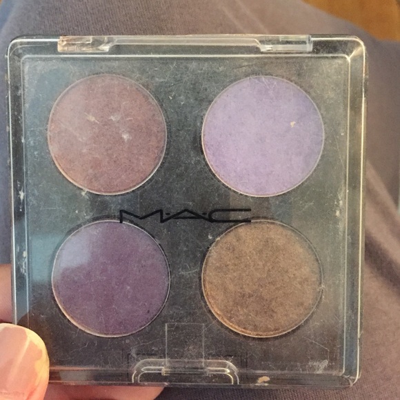 MAC eyeshadow quad