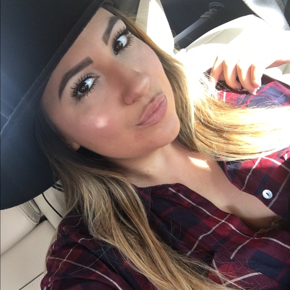 Hiiiiii dolls xoxo - Picture 2 of 2