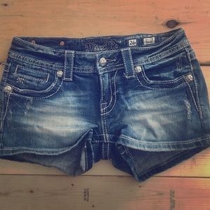 Miss me jean shorts size 26 amazing condition!