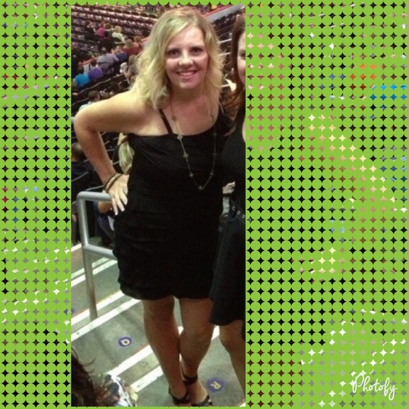 One shoulder ruffle and mesh dress - Picture 4 of 4