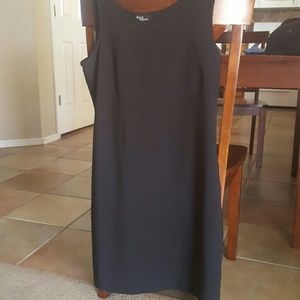 Black office dress 8/10