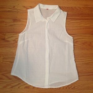 H&M White Button-Down Sleeveless Shirt