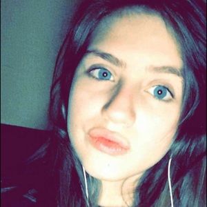 Meet your Posher, Danna