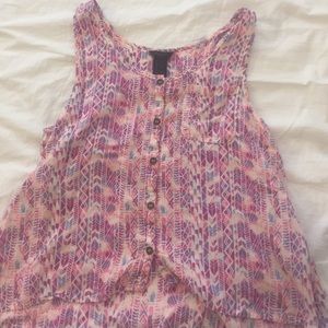 This is a cute top from Forever 21 GIRLS