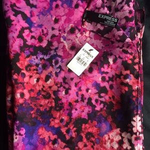 EXPRESS FLORAL SCARF/SARONG