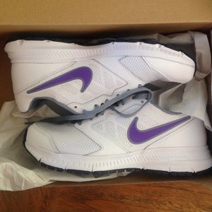 Women's Nike Downshifter 6, size 7.5