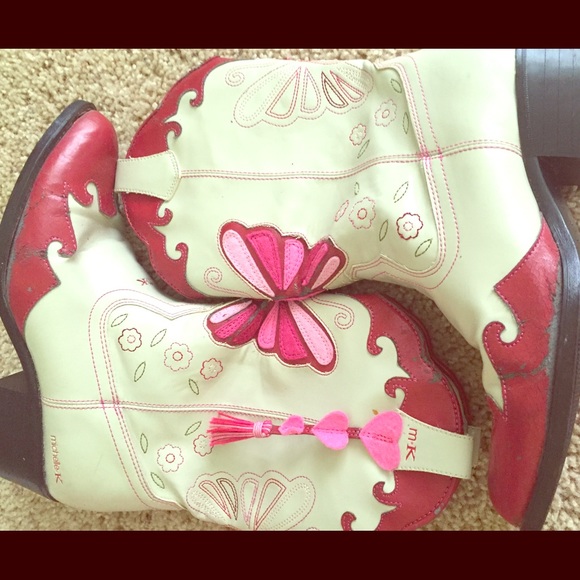 Awesome cowgirl boots!!