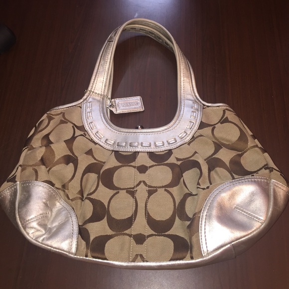 Authentic Coach Handbag - Picture 1 of 4