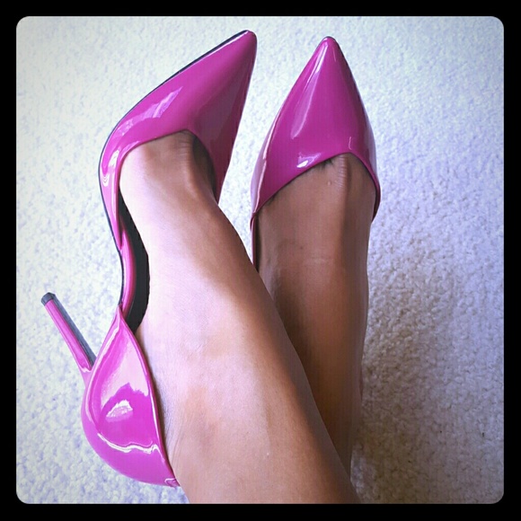Brand new ALDO fuchsia stilettos