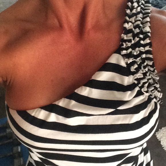 One shoulder black and white exhilaration top