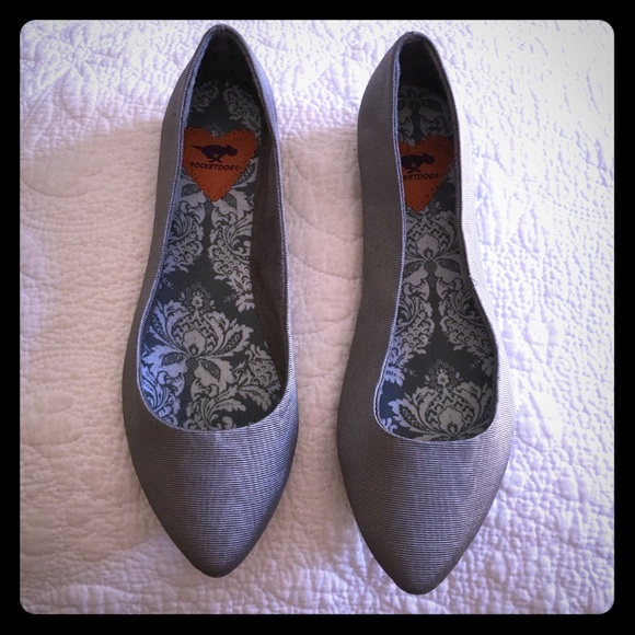 Cute grey Rocket Dog flats