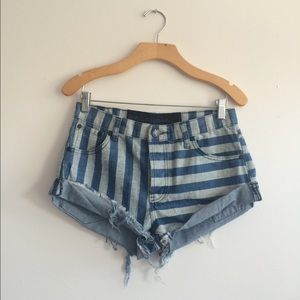 One Teaspoon Striped Shorts