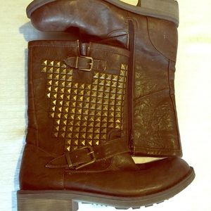 Studded motorcycle boots