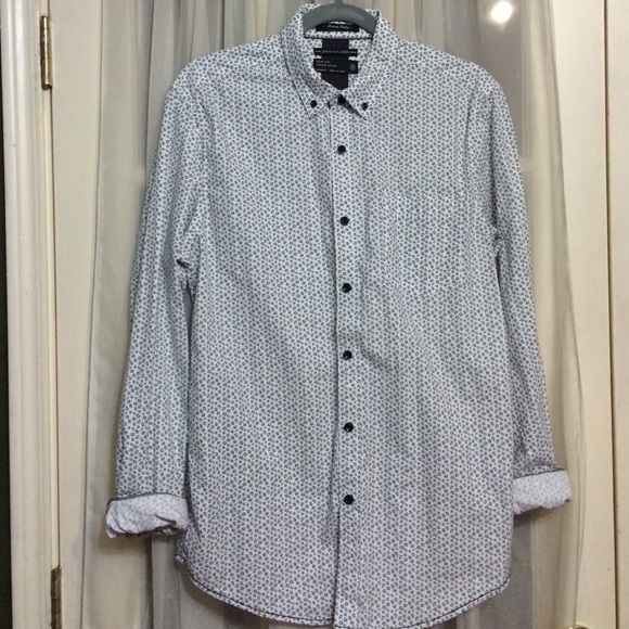 Never worn pattern button down shirt