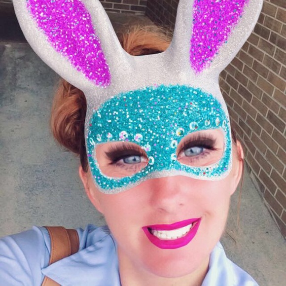 Meet your Posher, Kelly - Picture 2 of 2