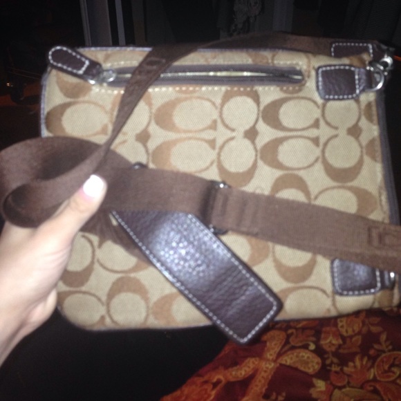 Coach bag. 100% AUTHENTIC. - Picture 2 of 3