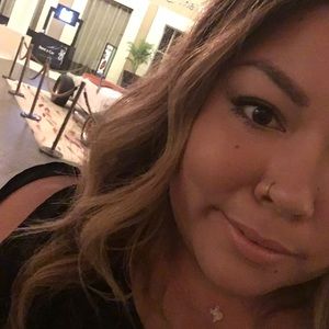 Meet your Posher, Jade