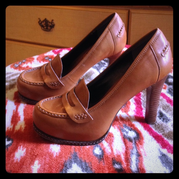 Banana Republic Leather Heels