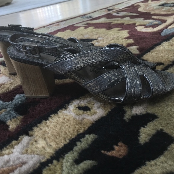 Sandals - Picture 3 of 4