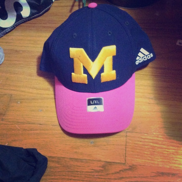 U of M adidas baseball cap !!!