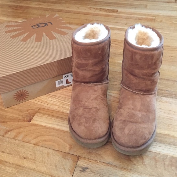 ugg essential short waterproof ugg essential short waterproof