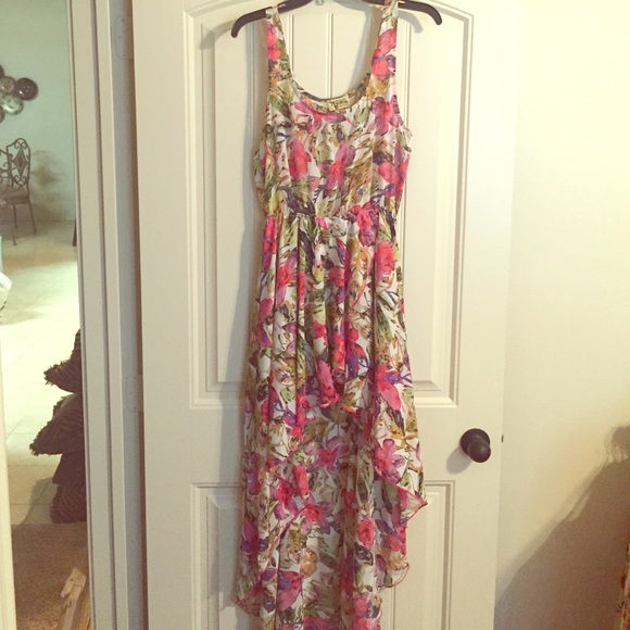 REDUCED🌺🌺SALE!🌸🌸 Show Me Your Mumu hi-lo dress