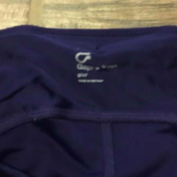 GapFit Fitness Capris - Picture 3 of 3
