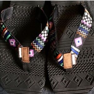 New Muk Luks flip flops New Muk Luks flip flops