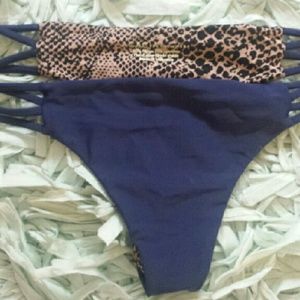 Acacia maui bottom large