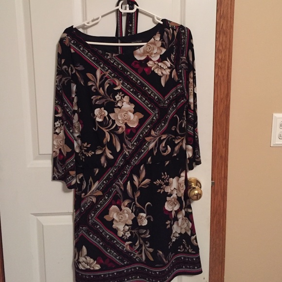 White House Black Market Dresses & Skirts - 🚨FINAL PRICE🚨White House Black Market dress