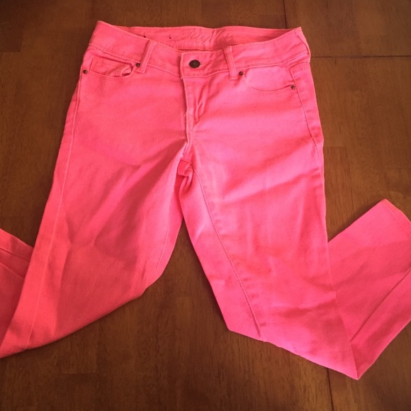 Hot Pink Capris