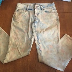 Light Washed Floral Capris