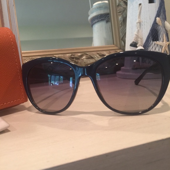 Tory Burch Sun glasses