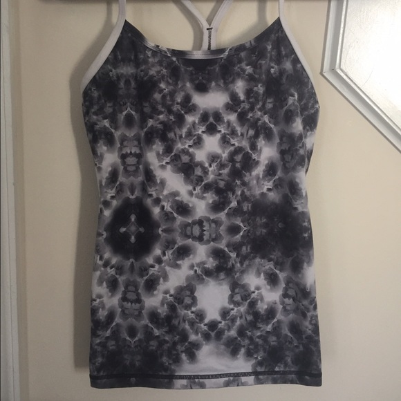 FINAL MARKDOWN Lululemon tank - Picture 2 of 3