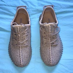 YEEZYS tan- brand new