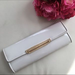 Aldo clutch