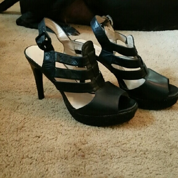 Black nine West pumps