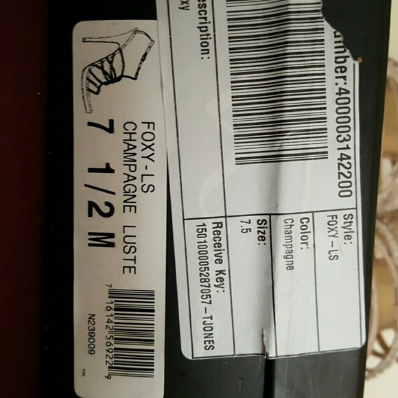 Shoes - Picture 4 of 4