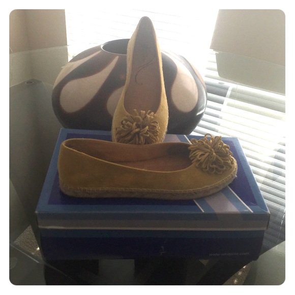 💣 Cute Mustard Yellow suede Flats