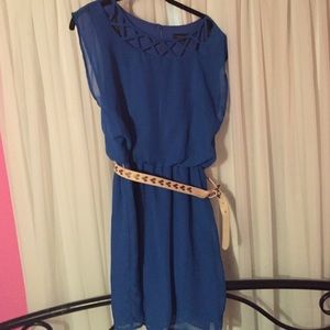 Blue dress w belt!