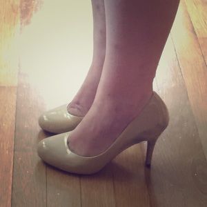 Jessica Simpson Nude Heels