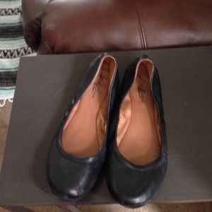 Lucky brand black leather flats