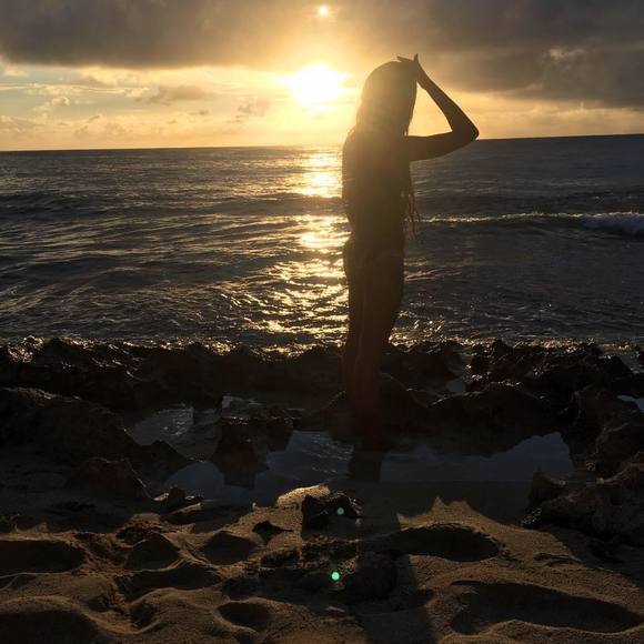 Meet your Posher, Alyssa - Picture 1 of 1