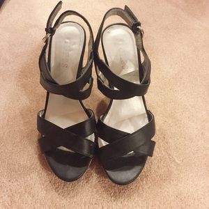 GUESS Black Wedges