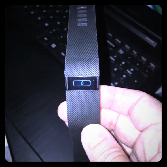 Fitbit Charge‼️‼️Gone tomorrow‼️🎉
