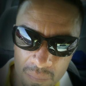 Meet your Posher, Christopher