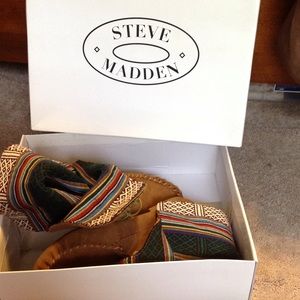Steve Madden Aztec boots